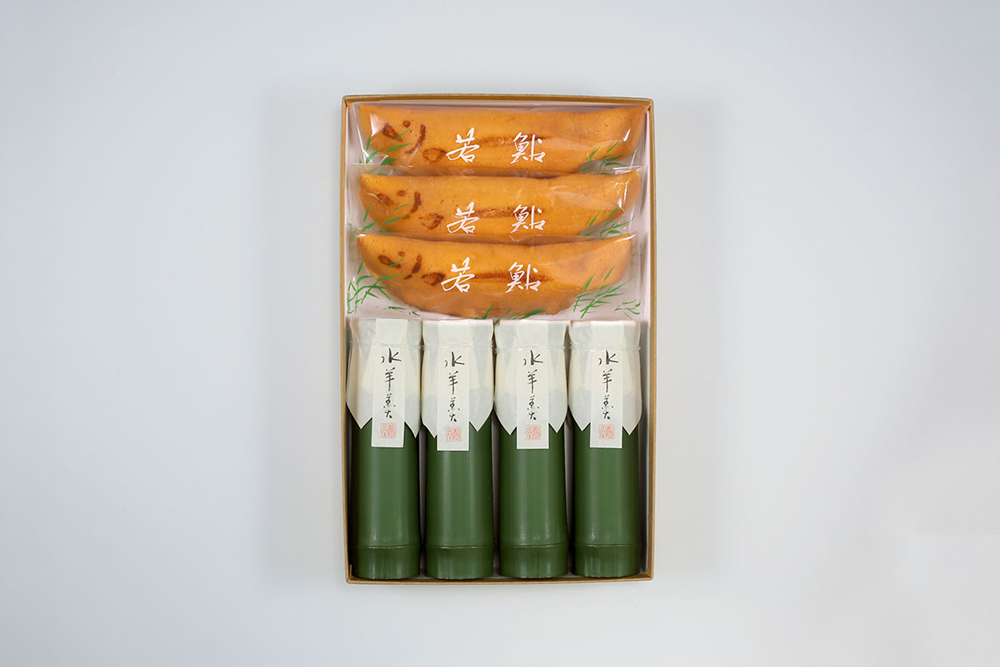 夏ギフト4(若鮎 3本・細竹(こし餡 4本))